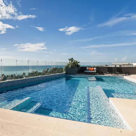 Luxury 1Br Condo Prime Location